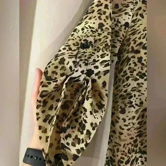 Women’s Cheetah Quarter Sleeve Glam Dollz Blouse - Picture 3 of 7